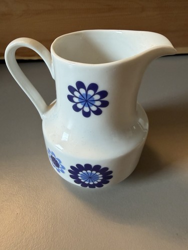 Kleines milchkännchen von - milchkännchen,